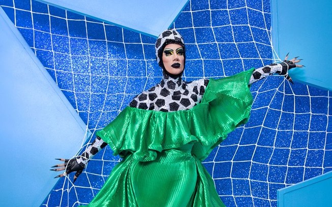 Da coxia para o palco global: Miranda Lebrão representa a drag brasileira