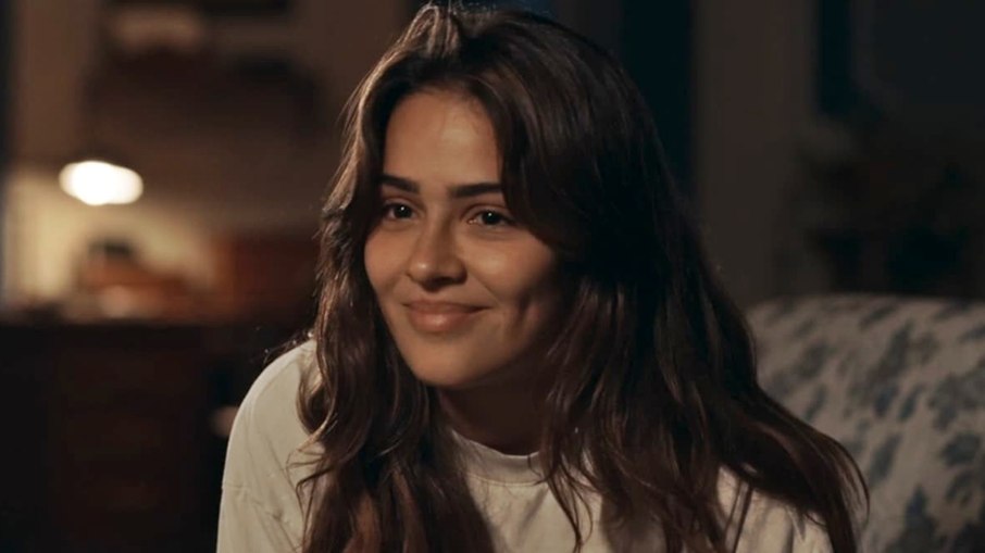 Giullia Buscacio como Sandra em 'Renascer' Giullia Buscacio como Sandra em 'Renascer'