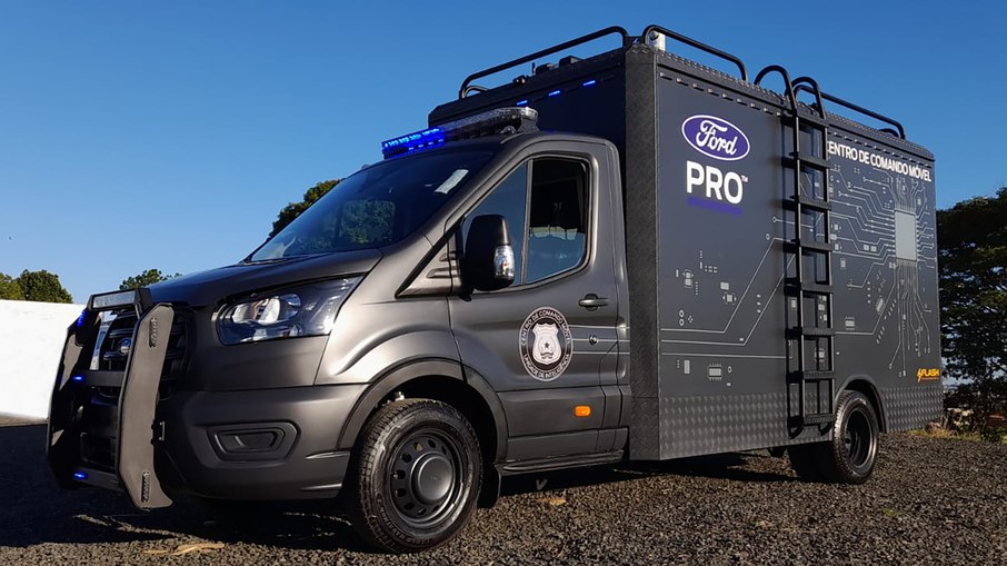 A Ford Transit Chassi customizada para centro de comando móvel será oferecida a partir do segundo semestre