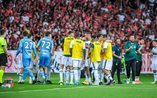 Com oito “finais” restando, Coritiba jamais conseguiu pontuação necessária para evitar rebaixamento