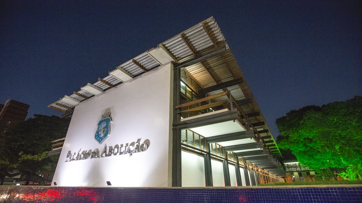 Palácio da Abolição, localizado em Fortaleza, é a sede do Governo do Estado do Ceará Palácio da Abolição, localizado em Fortaleza, é a sede do Governo do Estado do Ceará