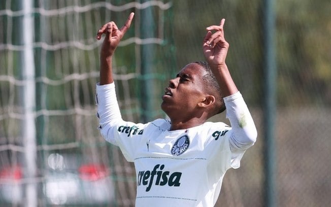 Sub-15 e Sub-17 do Palmeiras goleiam pelo Paulista da categoria
