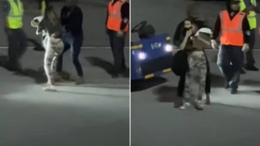 EUA: Mulher invade aeroporto, tenta parar avião parado e é levada ao hospital