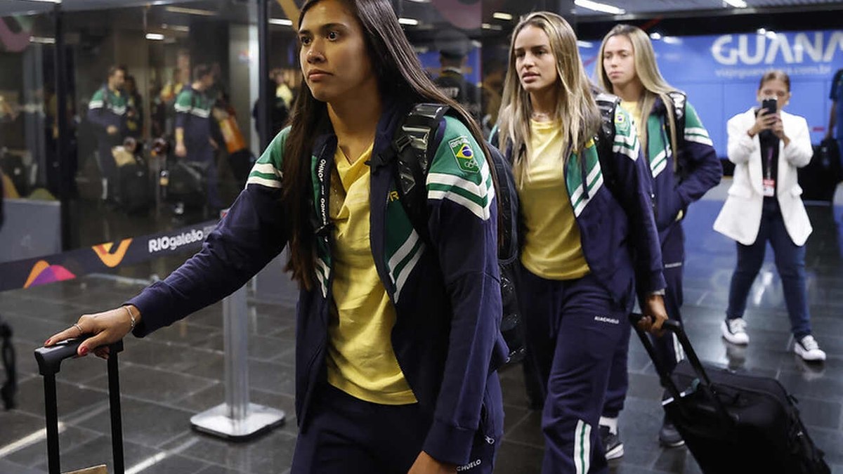 Seleção Feminina embarca para a disputa dos Jogos Olímpicos em Paris