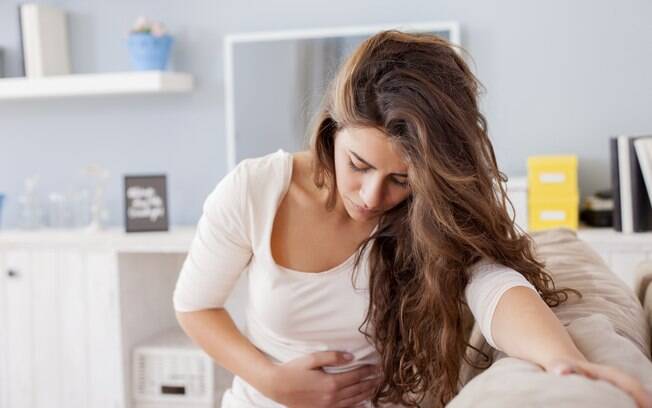 Como saber se estou grávida? Saber identificar os sintomas, que são bastante parecidos com a TPM, é o primeiro passo