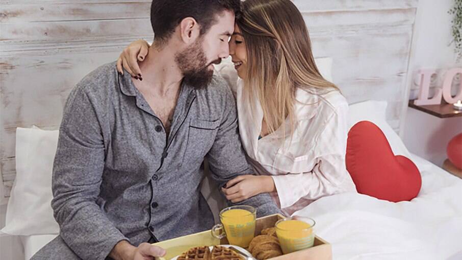 Relacionar-se três vezes por semana, no período matutino, reforça as defesas biológicas, aumenta a imunidade e melhora o funcionamento do corpo masculino. Relacionar-se três vezes por semana, no período matutino, reforça as defesas biológicas, aumenta a imunidade e melhora o funcionamento do corpo masculino.