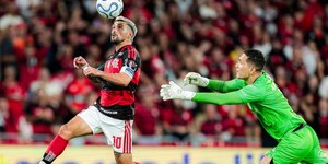 Arrascaeta publica foto após cirurgia: “Acordamos bem”
