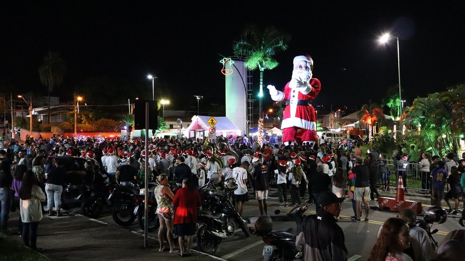 Público marcou presença no Natal Encantado 2024 no bairro da Capela Público marcou presença no Natal Encantado 2024 no bairro da Capela