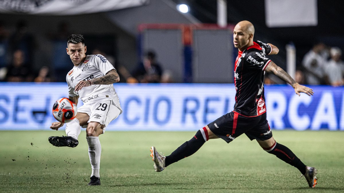 Santos e Botafogo-SP empatam pelo Paulistão em noite de reestreia de Neymar