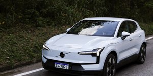 Volvo EX30 tem risco de incêndio e passa por recall no Brasil