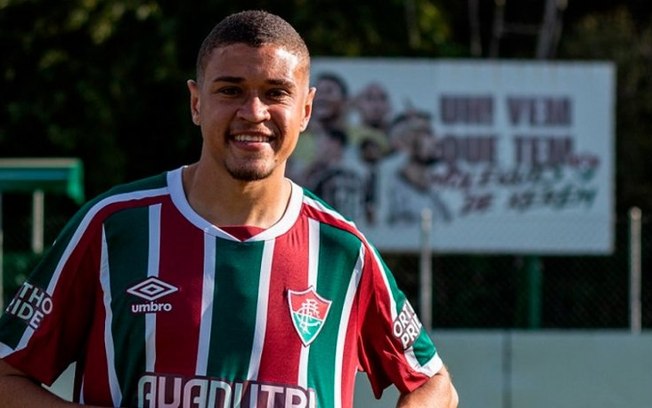 Fluminense anuncia a contratação de Xuxa para a equipe sub-20