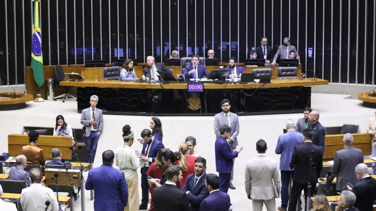 Câmara acelera projeto que iguala crime organizado ao terrorismo