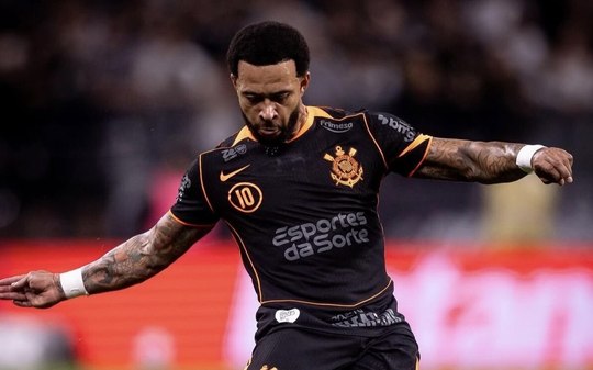 Saída de Memphis no Corinthians repercute no exterior