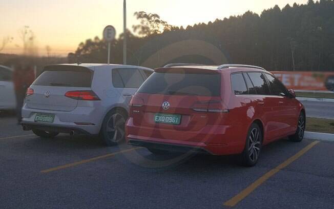 Além das versões hatch, a Volkswagen vai continuar vendendo a perua Golf Variant, que também receberá novidades