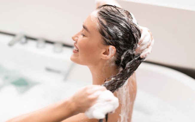 5 passos para hidratar os cabelos em casa