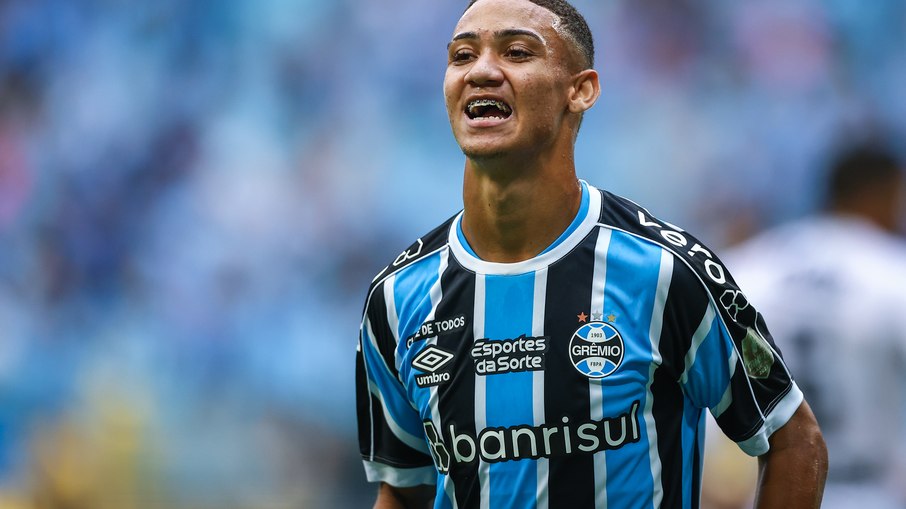 Gustavo Nunes vem se destacando no profissional do Grêmio