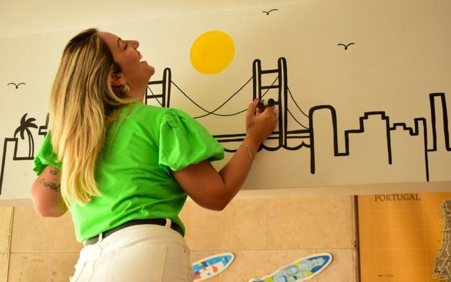 Na Europa, artista brasileira pinta para grandes marcas