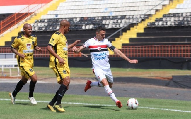 Mandantes brilham na rodada inaugural da segunda fase da Série C Mandantes brilham na rodada inaugural da segunda fase da Série C