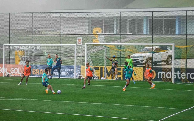 Jogadoras da Seleção durante o treinamento