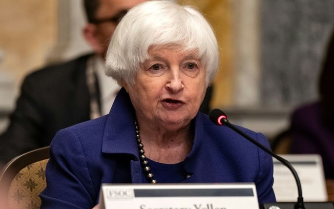 A secretária do Tesouro dos Estados Unidos, Janet Yellen, diz que os ativos russos imobilizados serão um tema-chave das discussões entre os líderes financeiros do G7 na Alemanha