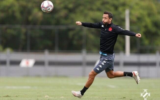 Nene fala sobre ser o líder do Vasco na temporada: 'Torcedor sabe da minha vontade e da minha paixão'