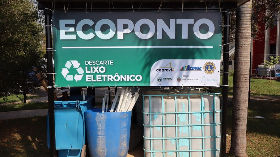 Ecoponto funciona de segunda a sexta-feira das 8h às 18h Ecoponto funciona de segunda a sexta-feira das 8h às 18h