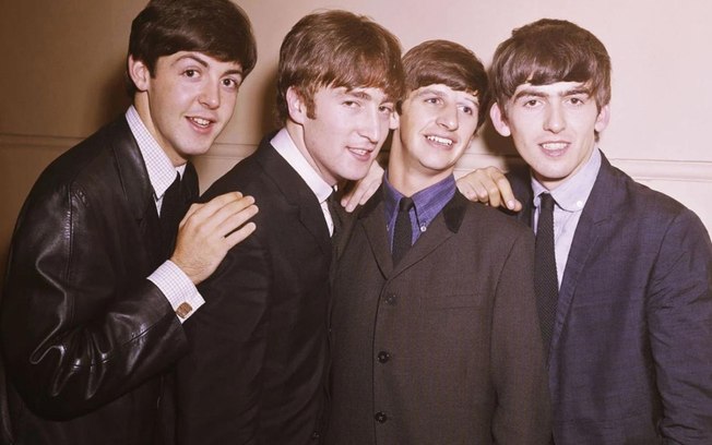 Violão usado pelos Beatles é leiloado por R$ 9 milhões