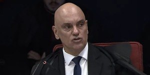 24 horas após manifestação de Bolsonaro, Moraes se cala