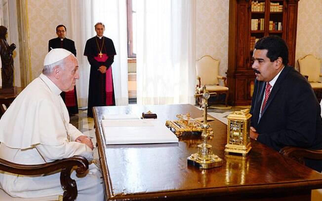 Nicolás Maduro diz que enviou uma carta ao papa Francisco, dizendo que 'está a serviço da causa de Cristo'