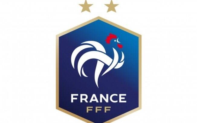 Após título na Copa do Mundo de 2018, conquistado no último dia 15 de julho, a seleção francesa apresenta seu novo escudo atualizado com as duas estrelas
