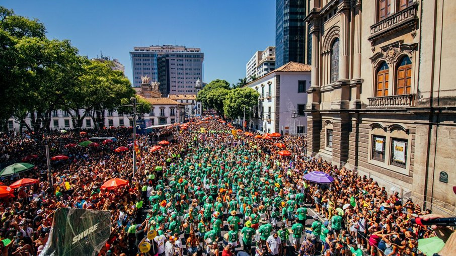 Monobloco na Rua Primeiro de Março, Rio de Janeiro
