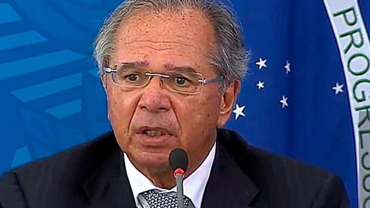 Reajuste na previsão acontece pouco mais de quatro meses depois da redução na projeção do PIB para 1,5% neste ano Reajuste na previsão acontece pouco mais de quatro meses depois da redução na projeção do PIB para 1,5% neste ano