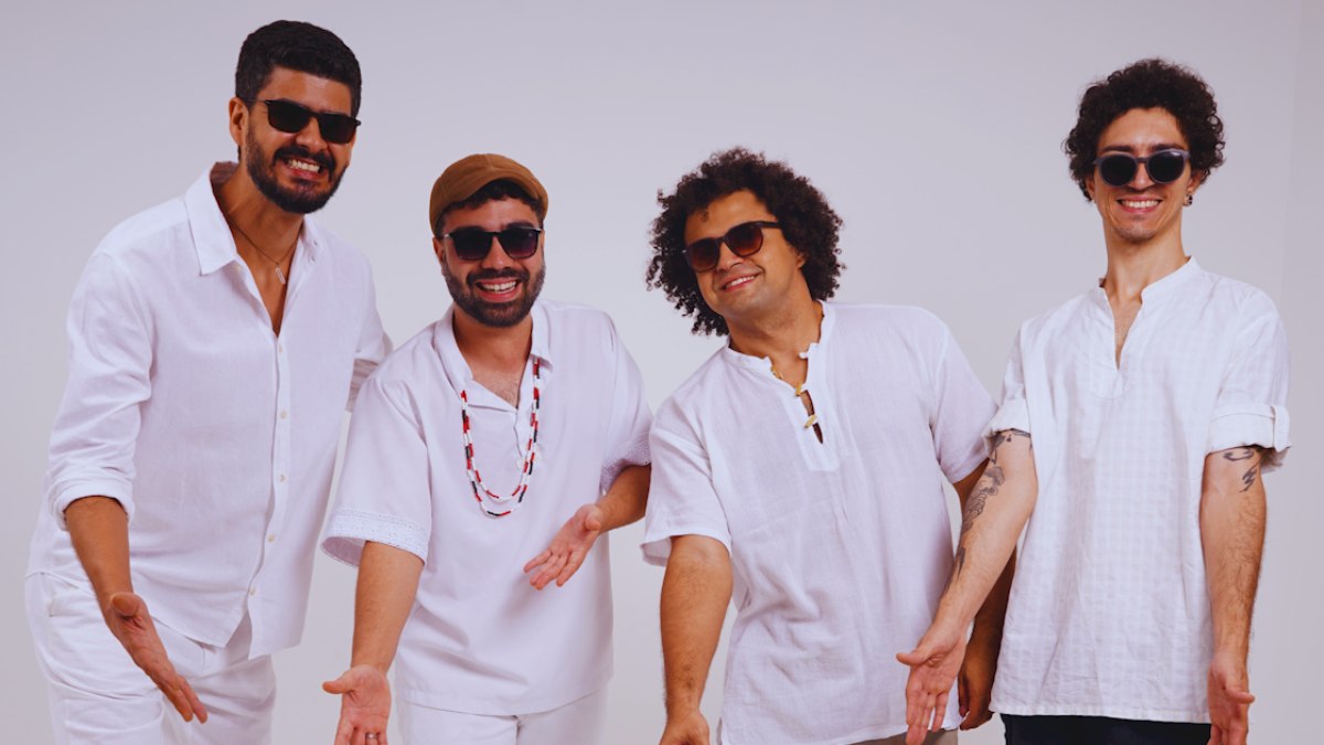 Em documentário, banda goiana revela bastidores de 'Ela é Massa' Em documentário, banda goiana revela bastidores de 'Ela é Massa'