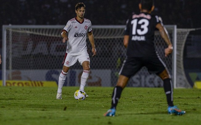 Rodrigo Caio admite dificuldade do Flamengo em criar oportunidades após derrota para o RB Bragantino
