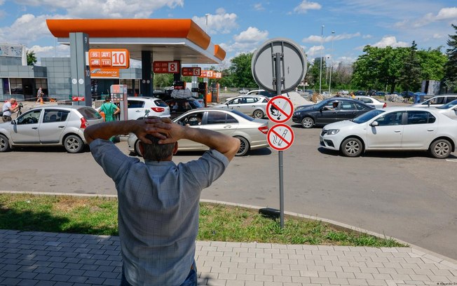 Rússia enfrenta crise de combustíveis após ter sua indústria petrolífera visada pela Ucrânia