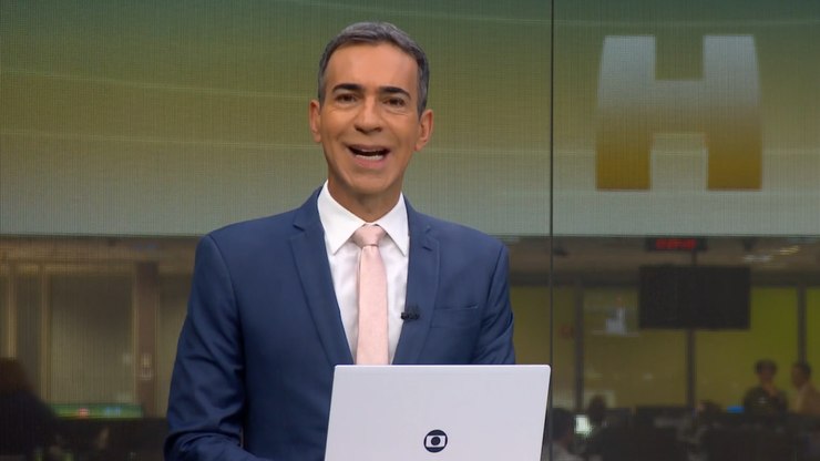 C%C3%A9sar%20Tralli%20para%20programa%20ao%20noticiar%20pris%C3%A3o%20de%20Hytalo%20Santos