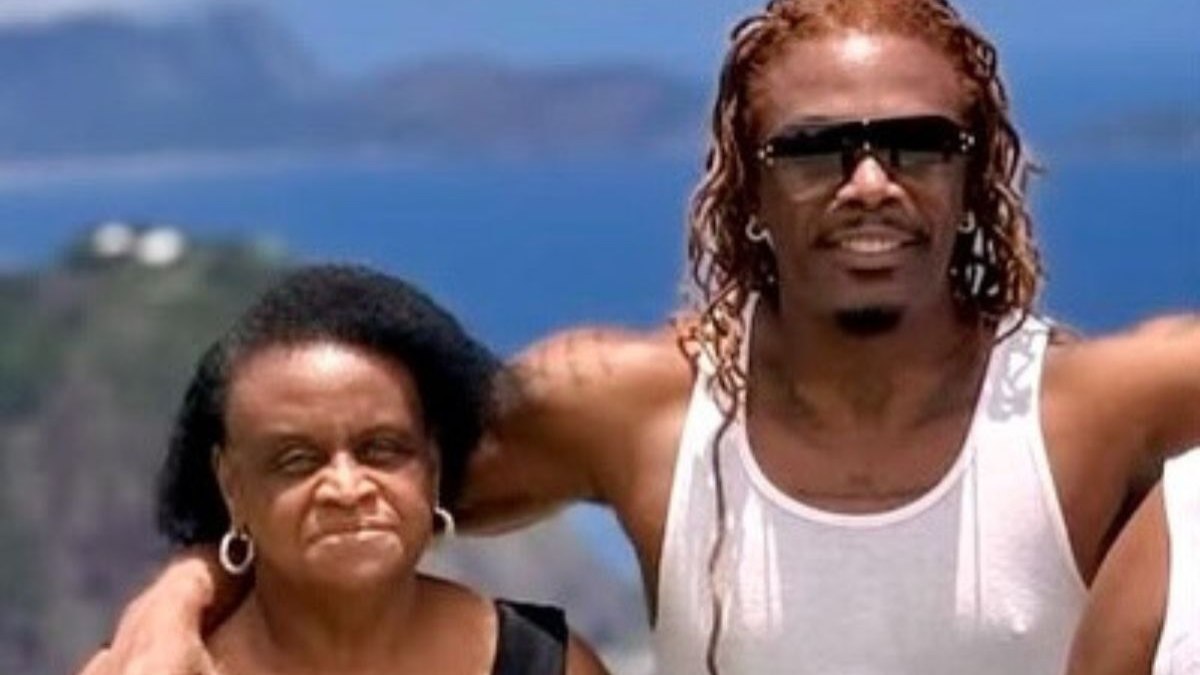 A Fazenda: peão recebe notícia sobre saúde da mãe e decide ficar