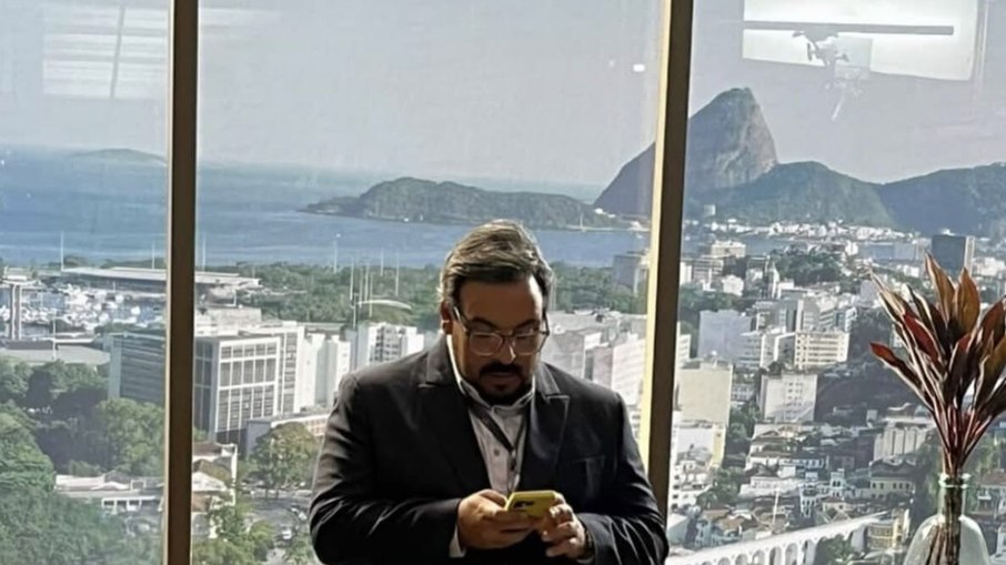 Freitas na sala de Odete, na TCA Freitas na sala de Odete, na TCA