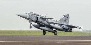 Estados Unidos continuam buscas por piloto desaparecido no Irã