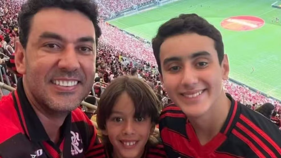 Thales Machado com os filhos, Miguel Araújo Machado e Benício Araújo Machado