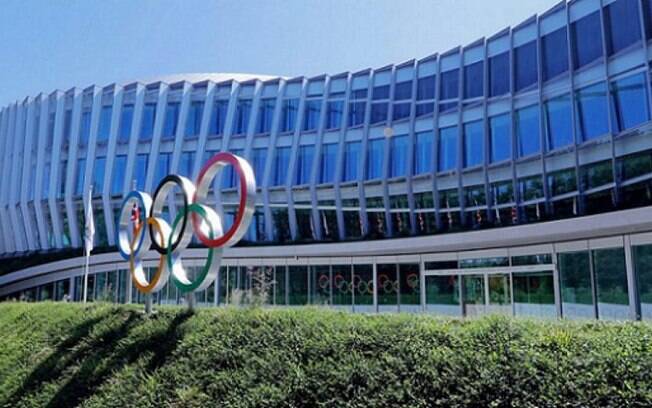 COI afirma que nova onda de Covid preocupa realização das Olimpíadas de Inverno, em fevereiro