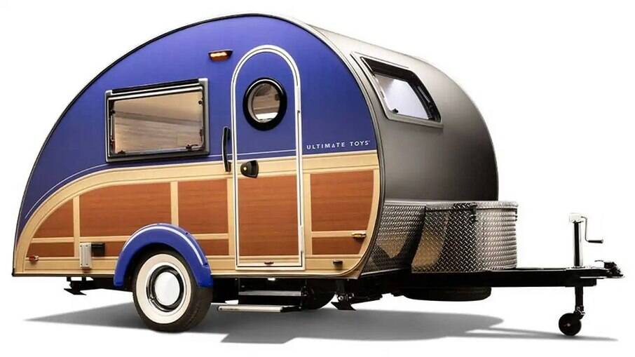 Ultimate Toys oferece o trailer Camper, ideal para um casal que curte um passeio de final de semana