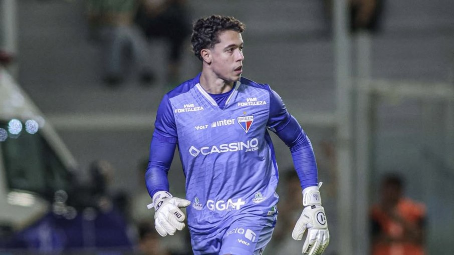 Brenno assumiu a titularidade do Fortaleza na reta final do Brasileiro Brenno assumiu a titularidade do Fortaleza na reta final do Brasileiro