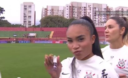 SJTD multa Corinthians após divulgação de lip oil durante hino nacional