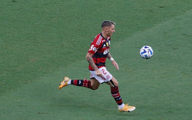 Varela, lesionado, tem presença incerta na semifinal do Carioca