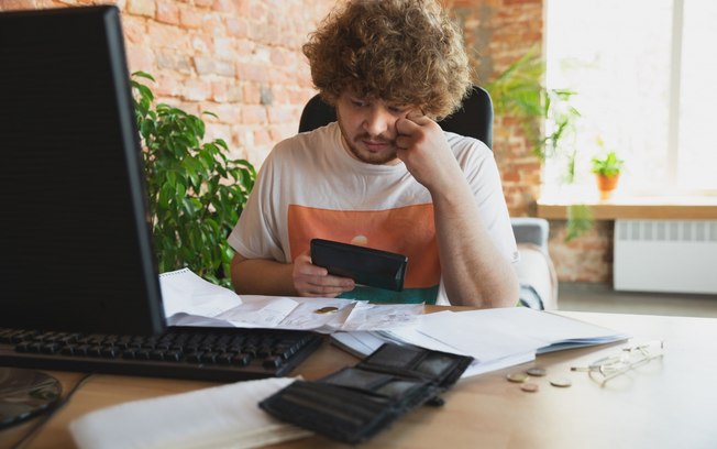 Dois em cada três adultos são analfabetos financeiros