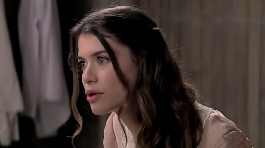 Atriz Alinne Moraes