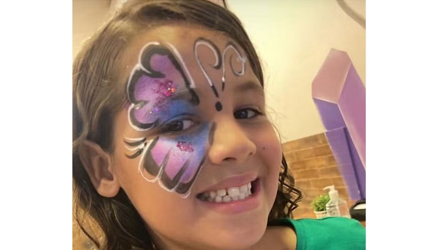 Menina de 8 anos não resistiu Menina de 8 anos não resistiu
