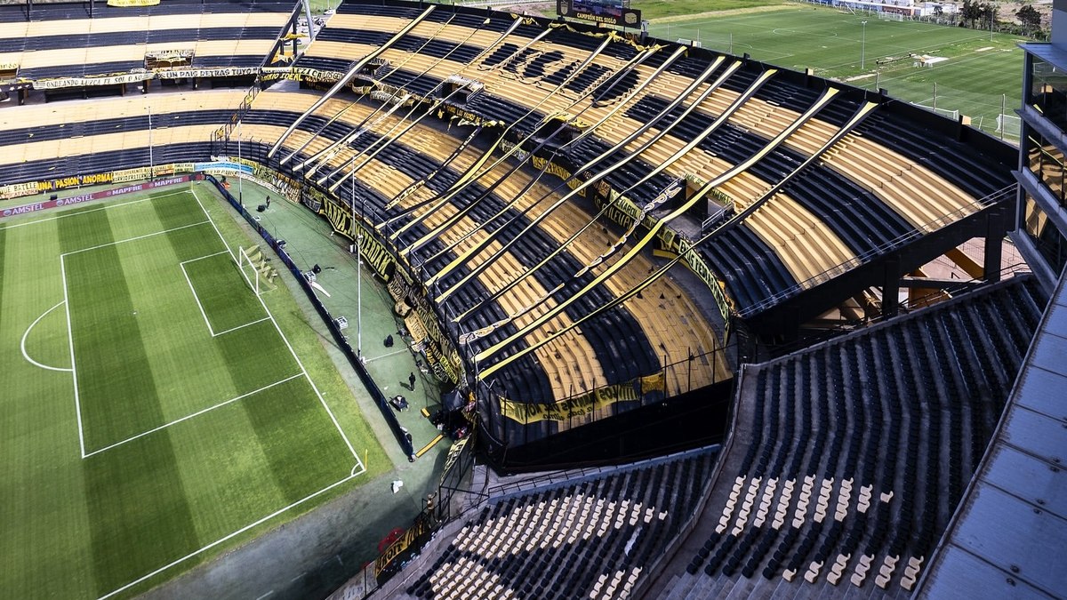 Conmebol avalia duas possibilidades para o duelo entre Peñarol e Botafogo no no Estádio Campeón del Siglo