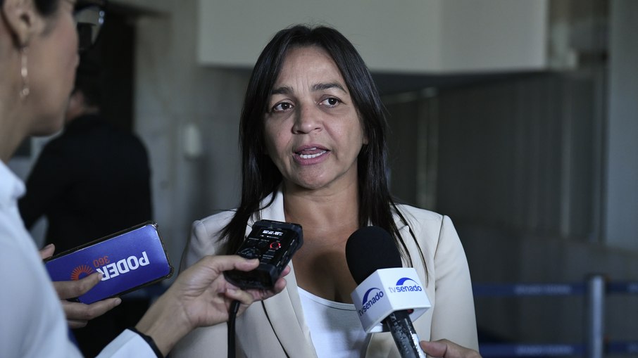 Senadora Eliziane Gama (PSD-MA) em entrevista